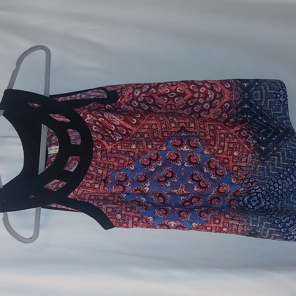 Per Seption Concepts Sleeveless Top. Multi color/pattern. Size S